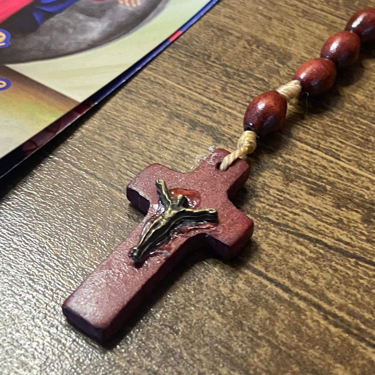 TERÇO DE MADEIRA SANTAS CHAGAS 8MM MOD3 (3 UNIDADES)