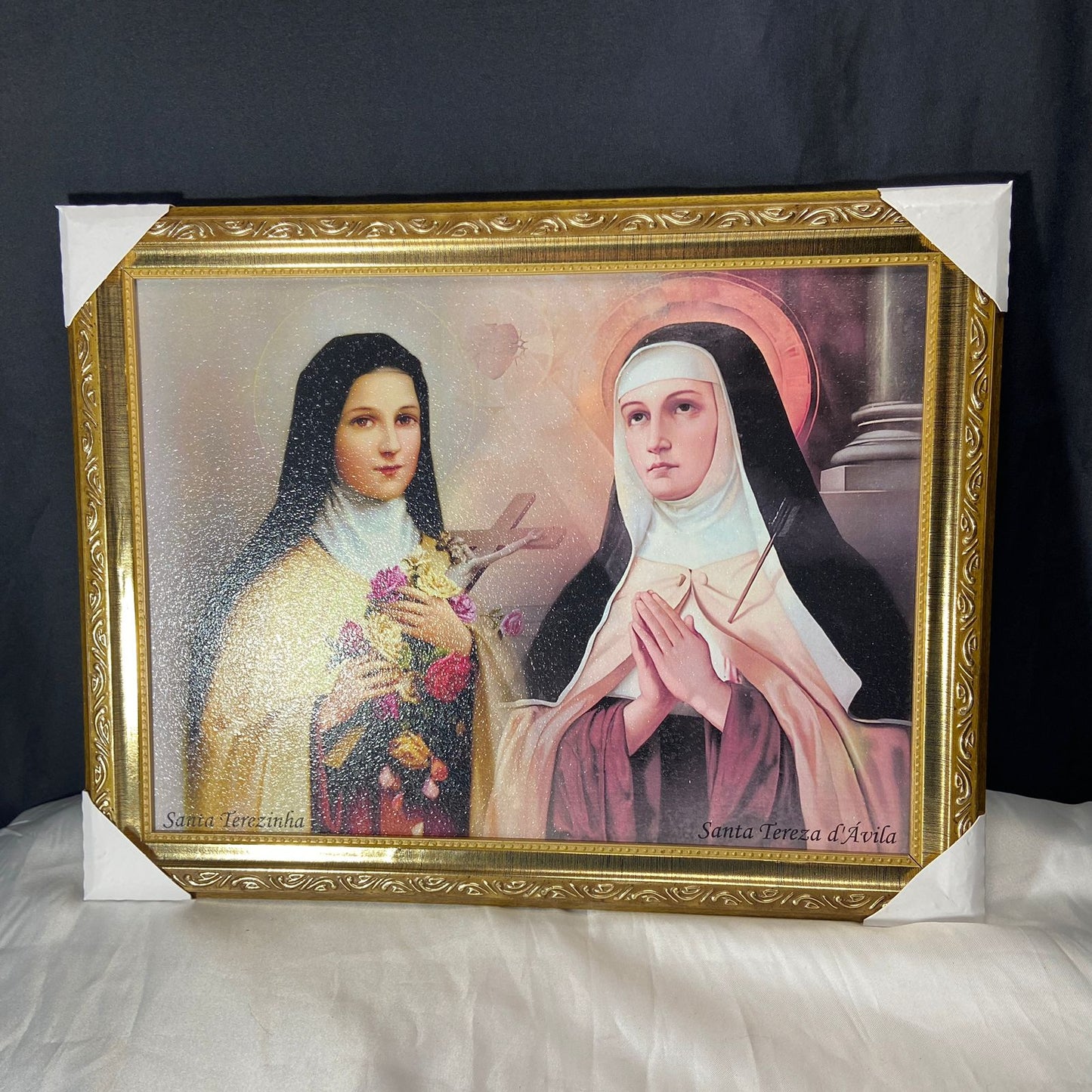QUADRO COM MOLDURA RESINADO SANTA TERESINHA E SANTA TERESA D`ÁVILA 35CMX44CM (1 UNIDADE)