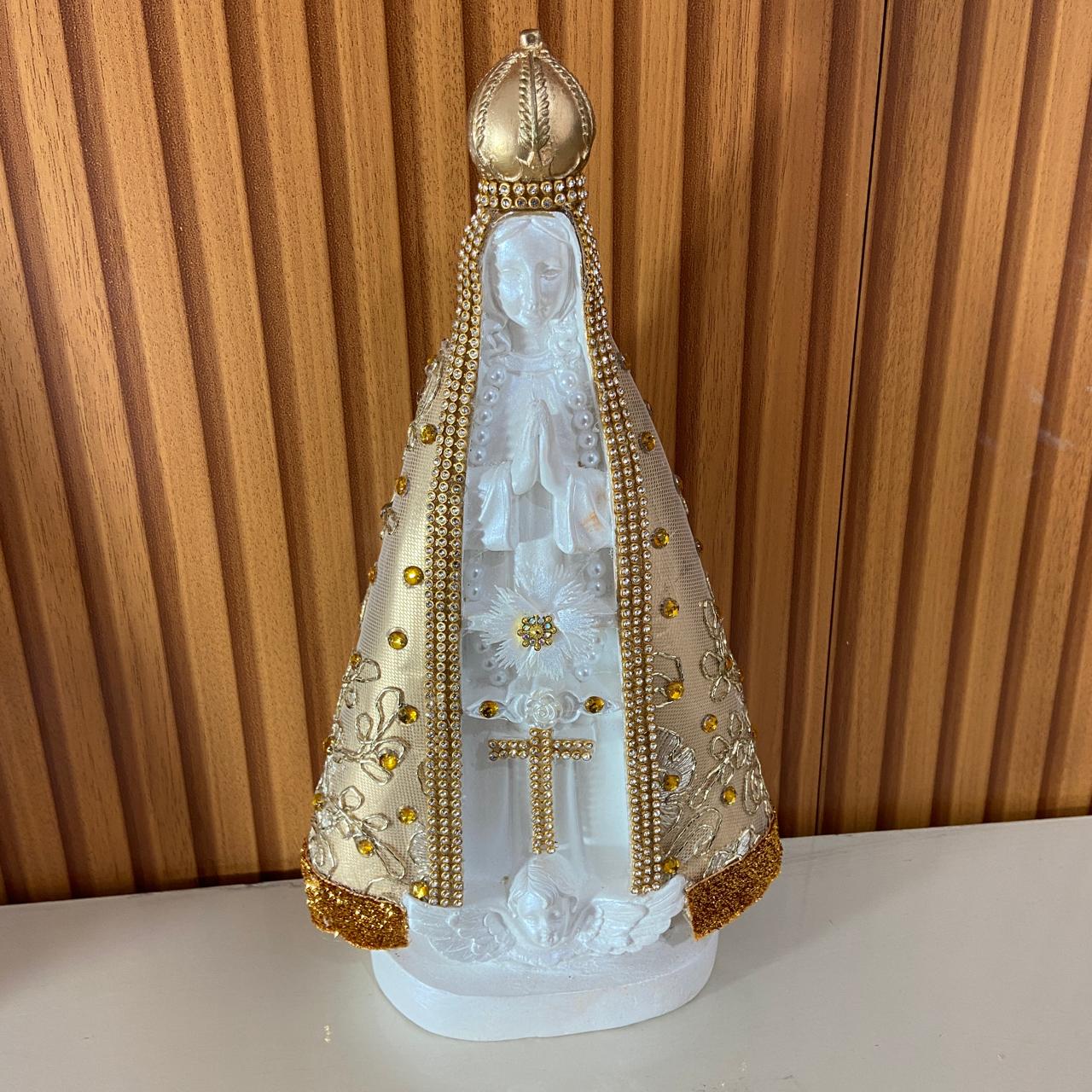 IMAGEM DE GESSO NOSSA SENHORA APARECIDA BRANCA DECOUPAGE DOURADO 30,5CM (1 UNIDADE)