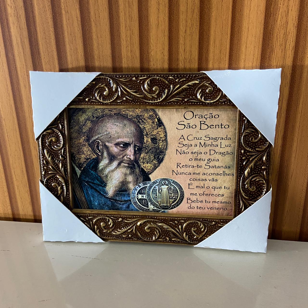 QUADRO COM MOLDURA RESINADO SÃO BENTO 15,5 X 20,5 (1 UNIDADE)