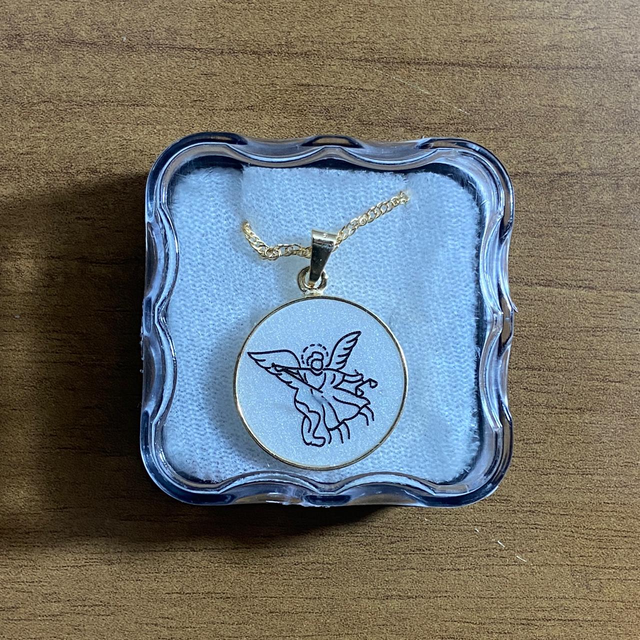 CORRENTE DOURADA MEDALHA ACRÍLICA SÃO MIGUEL ARCANJO (3 UNIDADES)