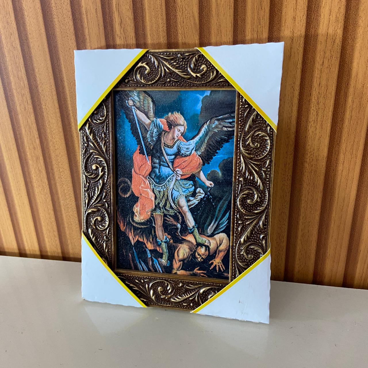 QUADRO COM MOLDURA RESINADO SÃO MIGUEL ARCANJO 20,5X15,5 (1 UNIDADE)