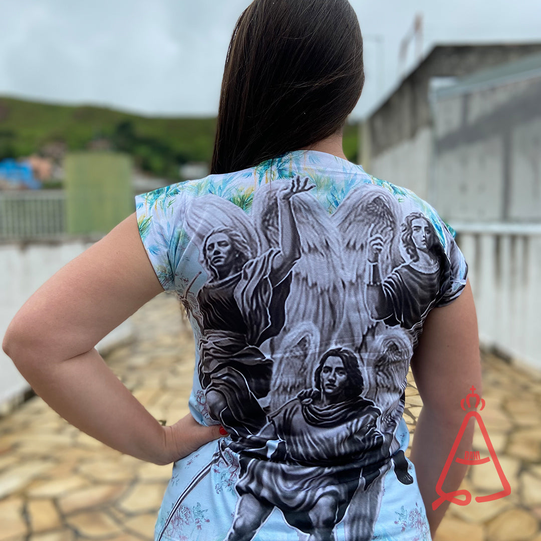 CAMISETA RELIGIOSA TRÊS ARCANJOS TAMANHO:M (1 UNIDADE)