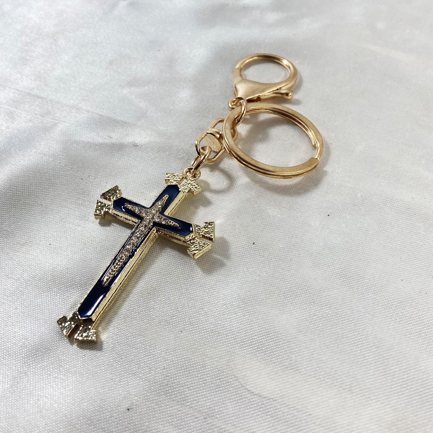 CHAVEIRO LUXO COM MOSQUETE CRUCIFIXO PRETO (6 UNIDADES)