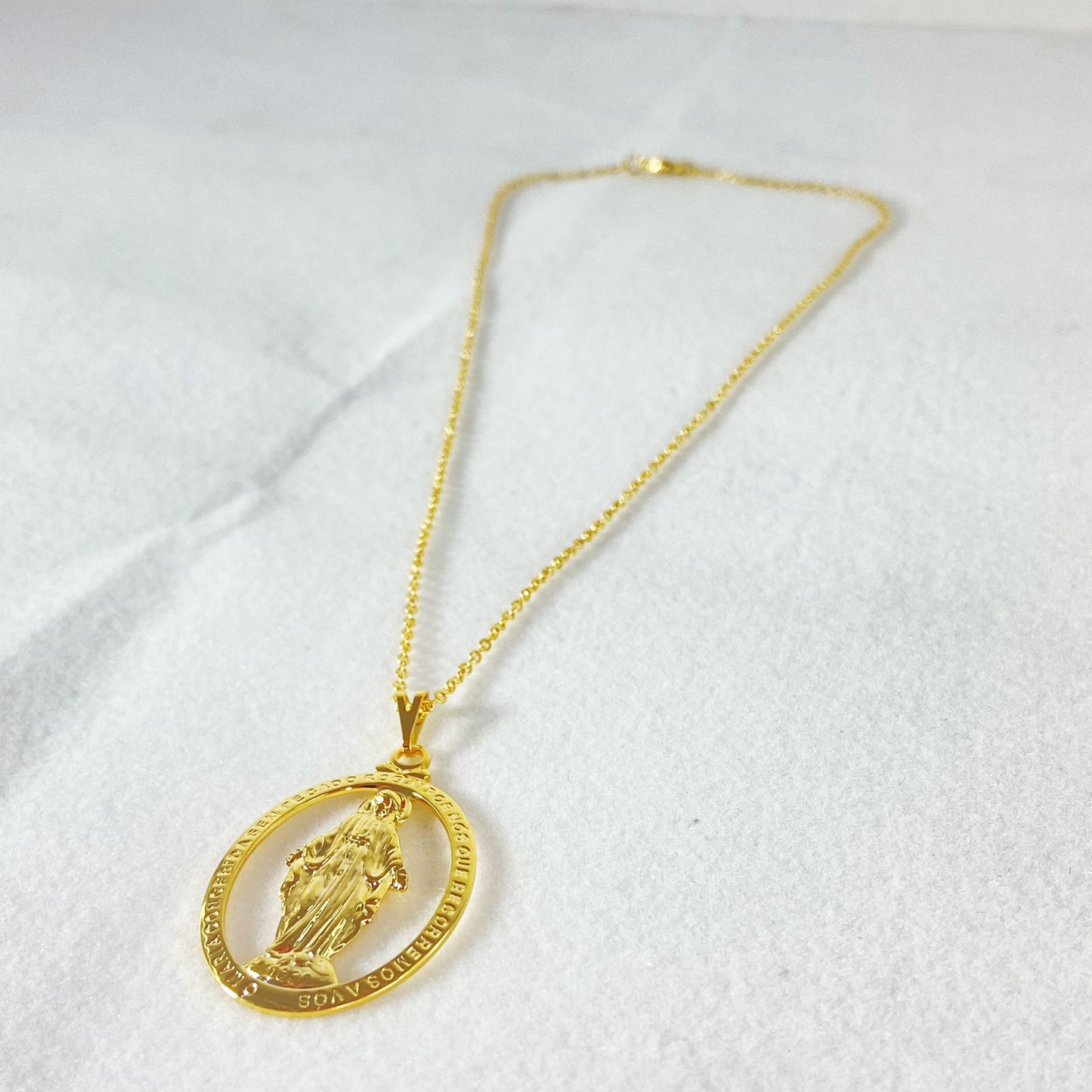 CORRENTE DOURADA OVAL NOSSA SENHORA DAS GRAÇAS (1UNIDADE)