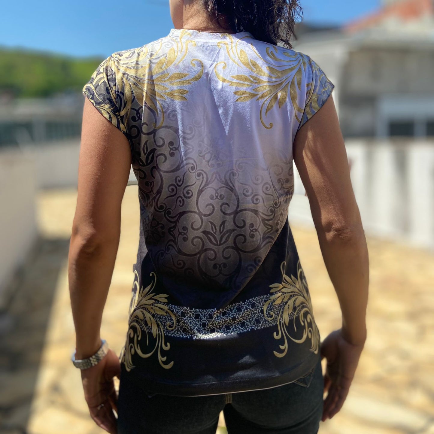 CAMISETA RELIGIOSA NOSSA SENHORA MÃE DA DIVINA PROVIDÊNCIA TAMANHO:M (1 UNIDADE)