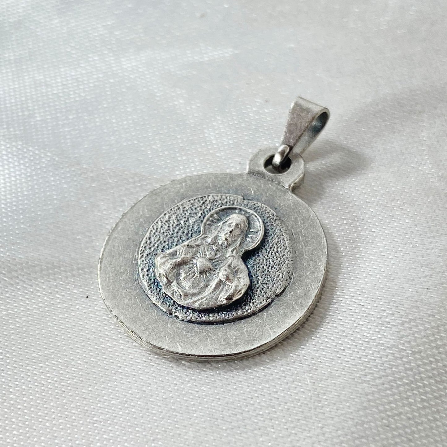 MEDALHA ITALIANA NOSSA SENHORA DE MONTSERRAT E SAGRADO CORAÇÃO DE JESUS (6 UNIDADES)