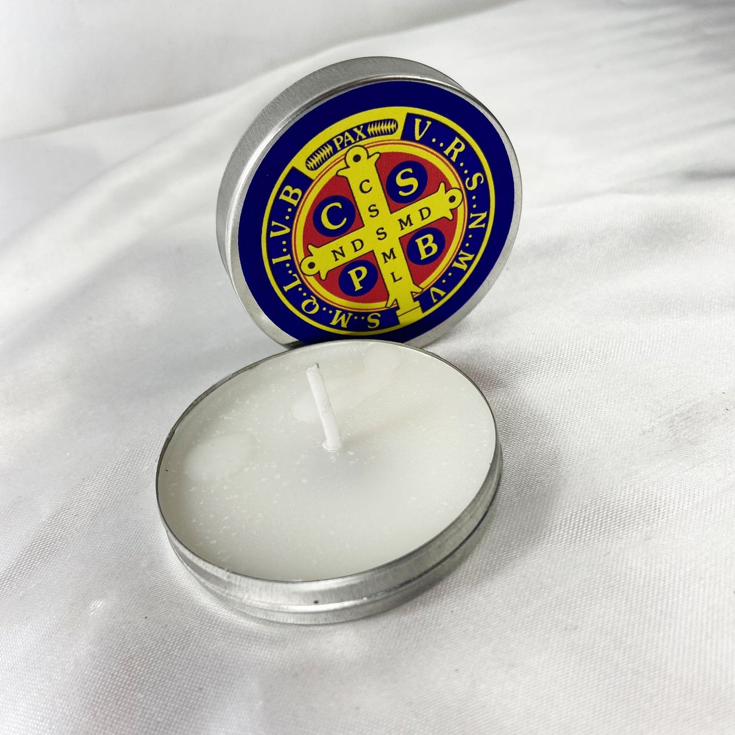 KIT LATA COM VELA AROMATIZADA MEDALHA SÃO BENTO (3 UNIDADES)