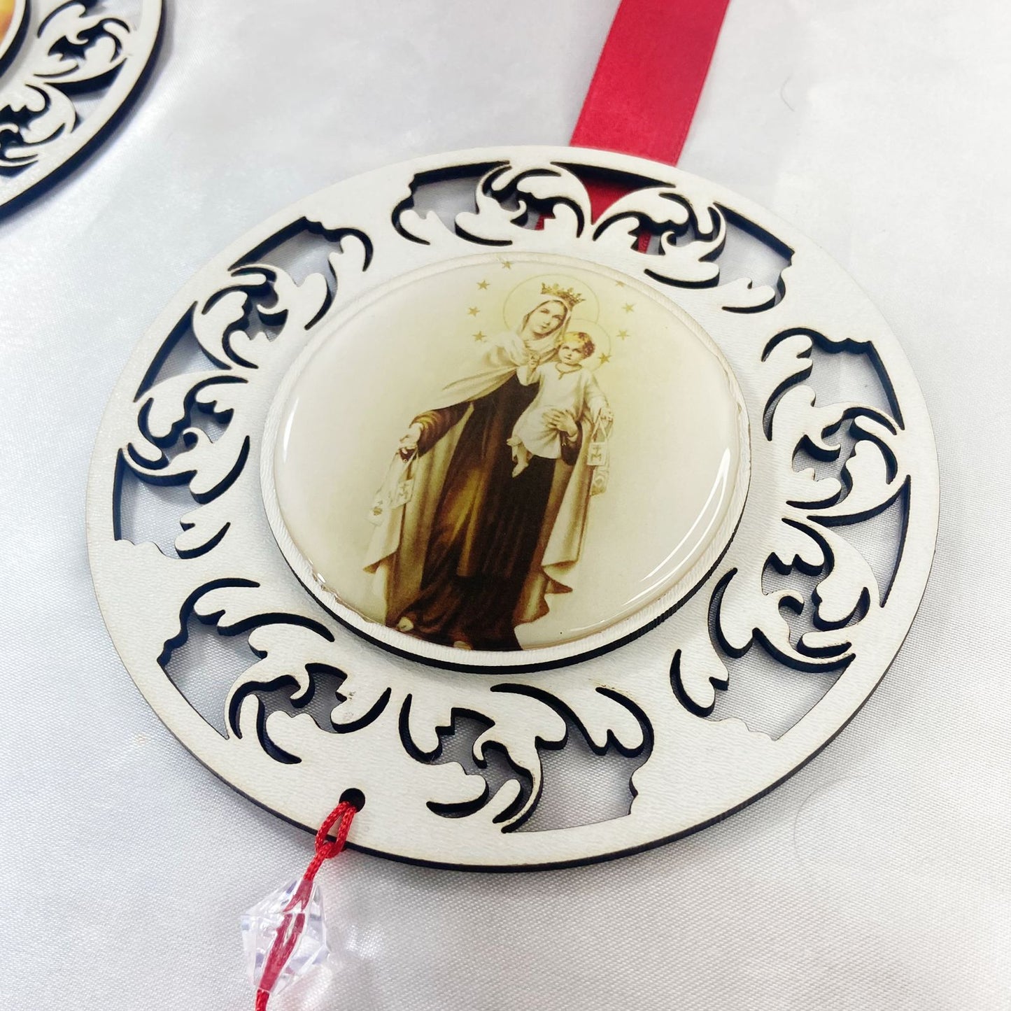 ESCAPULÁRIO DE PORTA BRANCO NOSSA SENHORA DO CARMO E SAGRADO CORAÇÃO DE JESUS (1 UNIDADE)