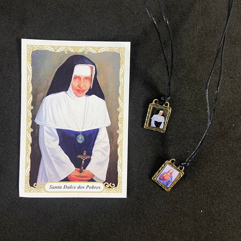 ESCAPULÁRIO DE COURO SANTA DULCE DOS POBRES (12 UNIDADES)
