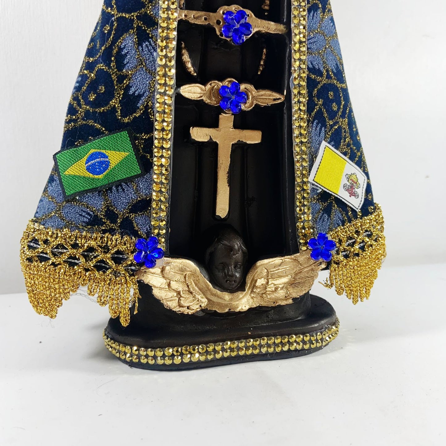 IMAGEM DE GESSO NOSSA SENHORA APARECIDA MANTO COM PÉROLA E STRASS DOURADO MOD2 29CM (1 UNIDADE)