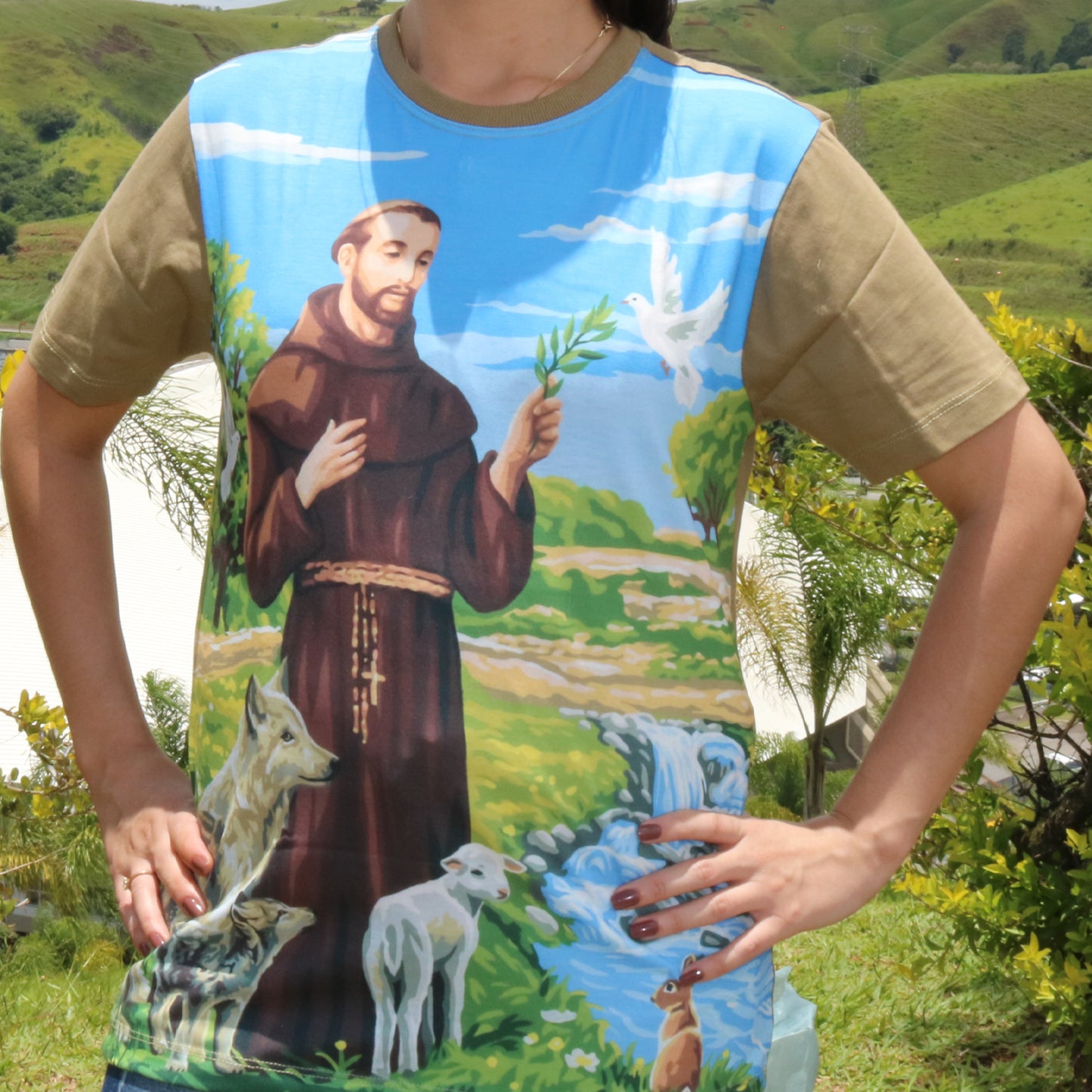 CAMISETA MARROM CLARO SÃO FRANCISCO DE ASSIS TAMANHO P (1 UNIDADE)