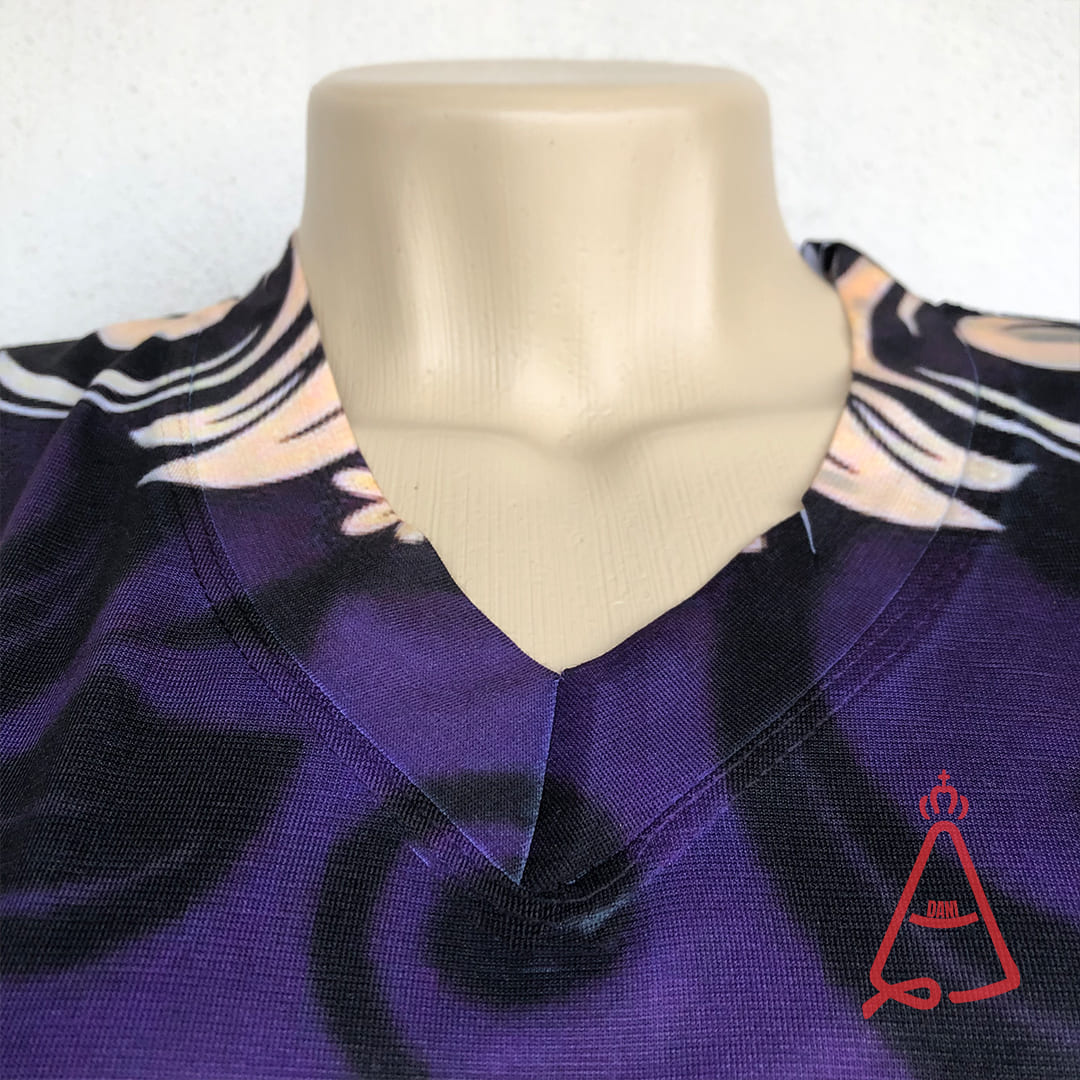 CAMISETA RELIGIOSA SÃO BENTO TAMANHO:M (1 UNIDADE)