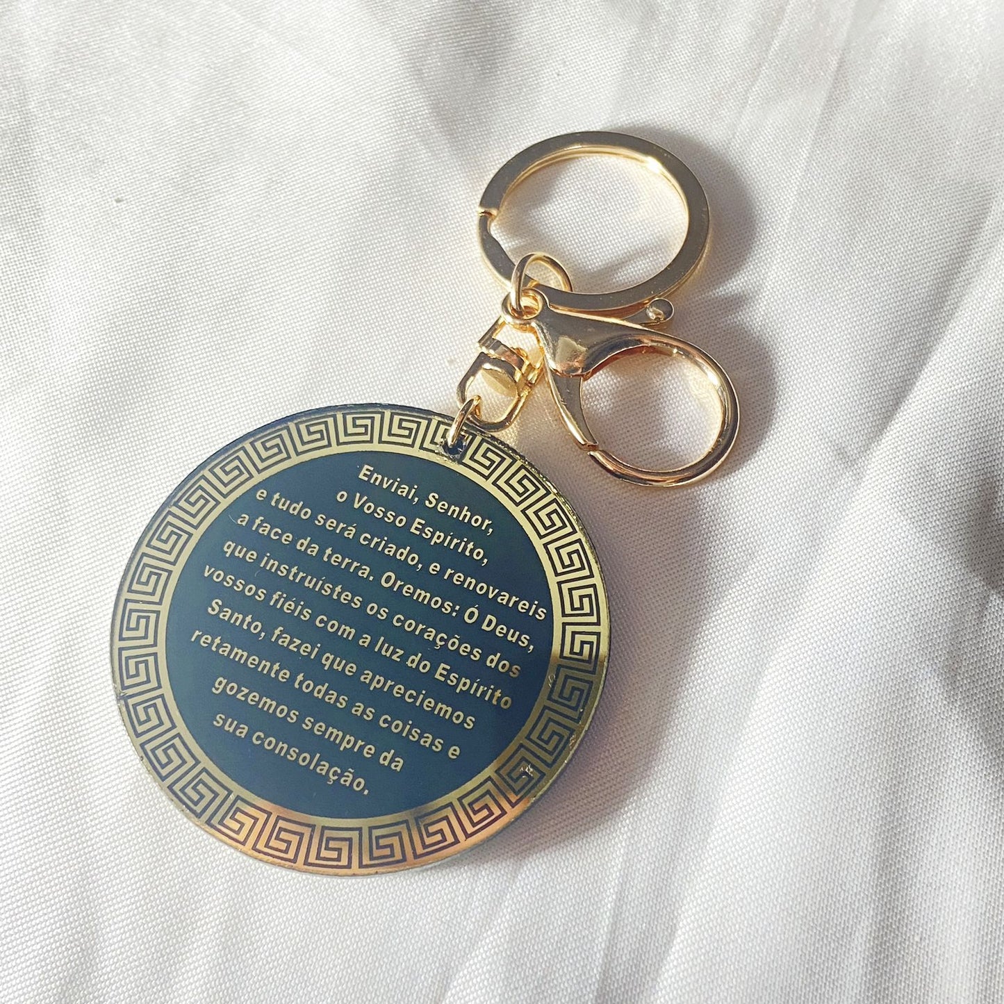 CHAVEIRO DOURADO DIVINO ESPÍRITO SANTO DE ACRÍLICO  ( 6 UNIDADES)