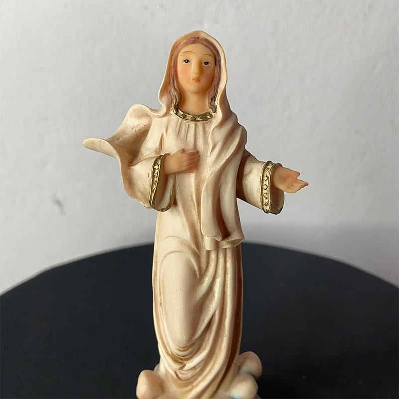 IMAGEM DE RESINA IMPORTADA RAINHA DA PAZ 15CM (1 UNIDADE)
