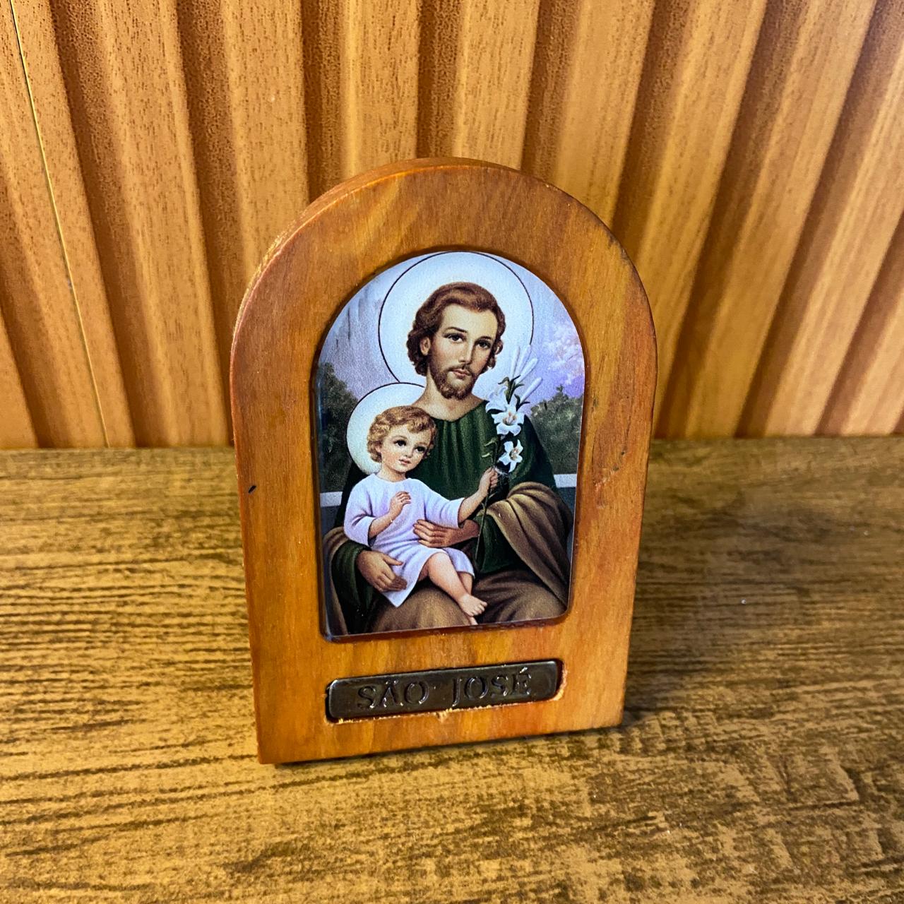 ADORNO DE MESA MADEIRA RESINADA SÃO JOSÉ 11CM (1 UNIDADE)