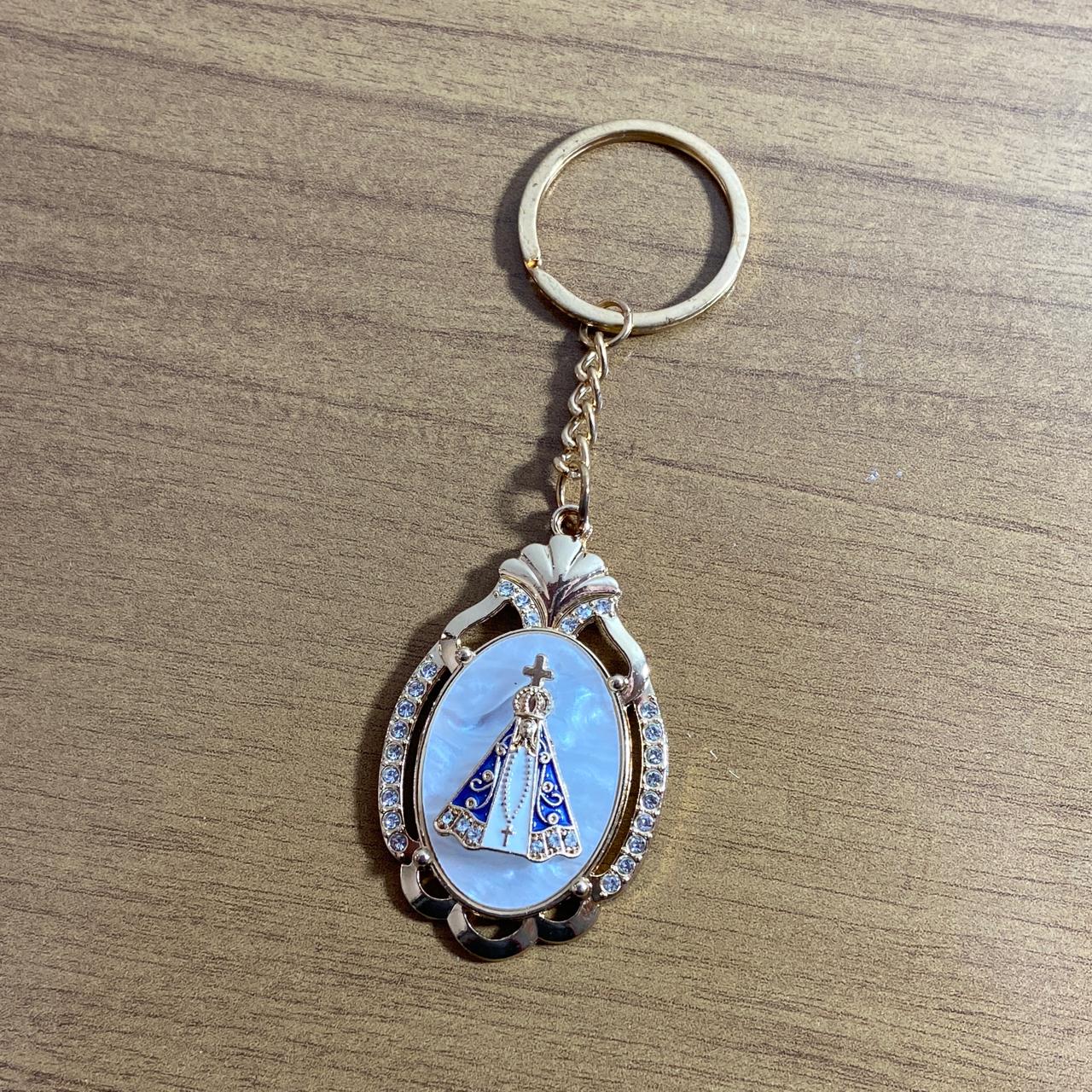 CHAVEIRO LUXO NOSSA SENHORA APARECIDA MADREPÉROLA COM STRASS MOD4 (6 UNIDADES)