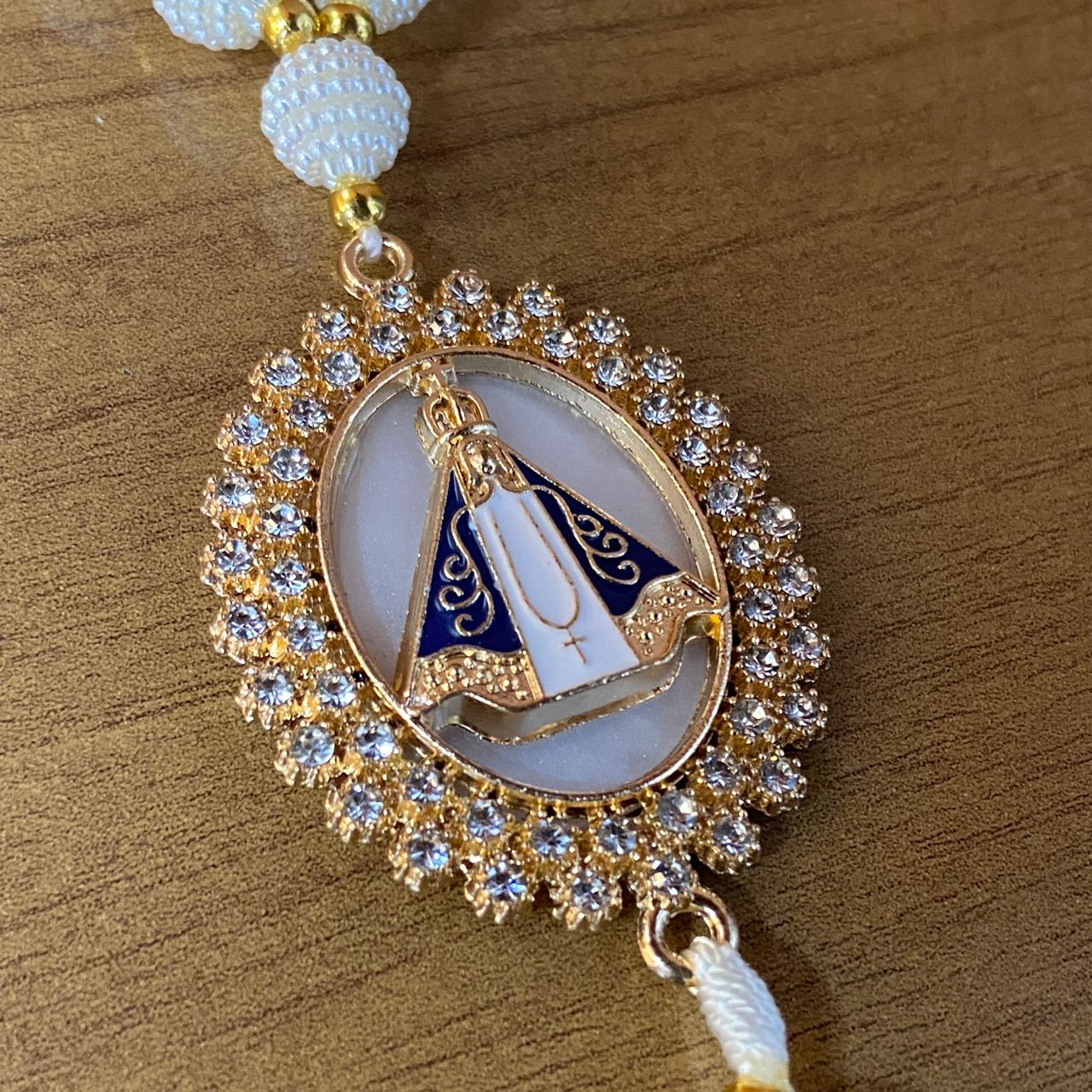 DEZENA PARA CARRO NOSSA SENHORA APARECIDA AMORA BRANCA MOD1 10MM (3 UNIDADES)