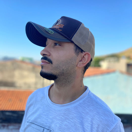 BONÉ NOSSA SENHORA APARECIDA BORDADO  COM MEDALHA MOD4  (1 UNIDADES)