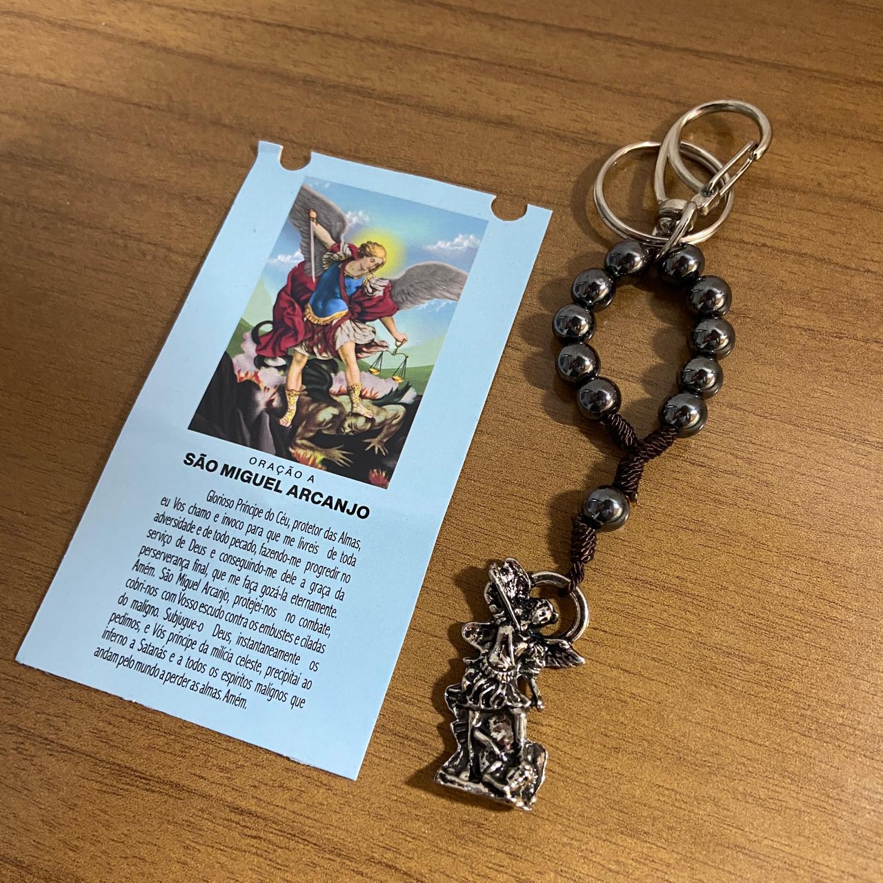 CHAVEIRO DEZENA HEMATITA COM MOSQUETE SÃO MIGUEL ARCANJO (3 UNIDADES)