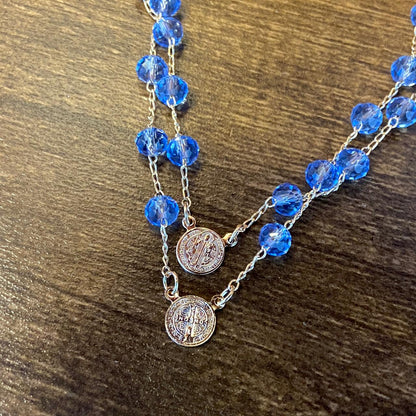 PULSEIRA ESCAPULÁRIO CRISTAL AZUL TRANSPARENTE MEDALHA SÃO BENTO  (3 UNIDADES)