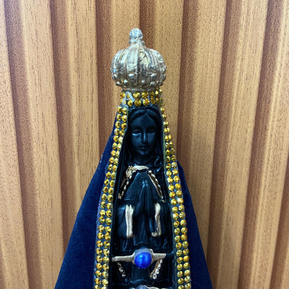 IMAGEM DE GESSO NOSSA SENHORA APARECIDA COM MANTO E STRASS MOD1 22CM (1 UNIDADE)