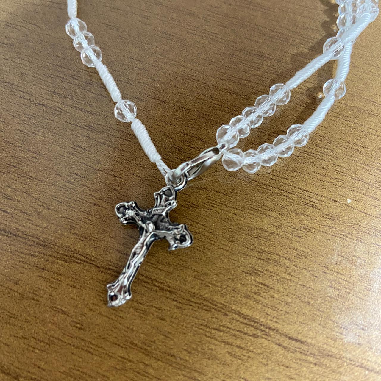 TERÇO PULSEIRA CRISTAL TRANSPARENTE COM MEDALHA RESINADA NOSSA SENHORA DAS GRAÇAS  (3 UNIDADES)