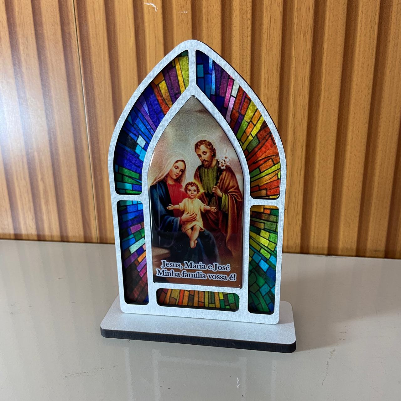 CAPELA MDF VITRAL SAGRADA FAMÍLIA 18CM (1 UNIDADE)