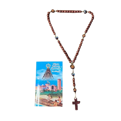 TERÇO DE MADEIRA NOSSA SENHORA APARECIDA E MEDALHA SÃO BENTO 7 MEDALHAS 8MM (3 UNIDADES)