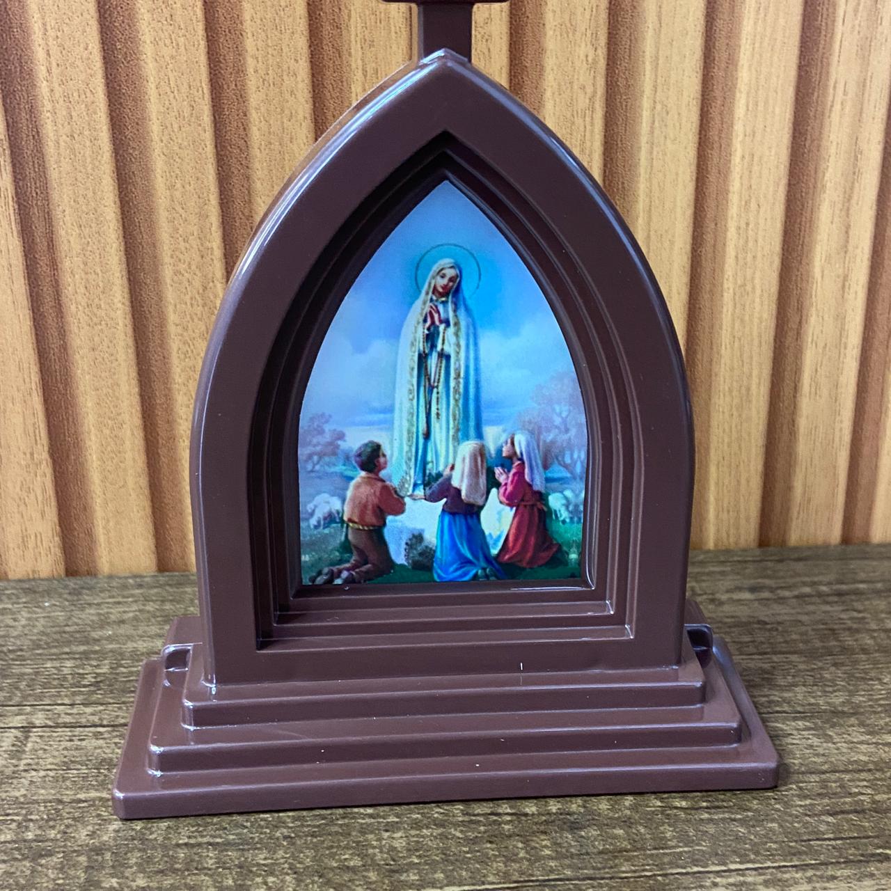 CAPELA ACRÍLICA G NOSSA SENHORA DE FÁTIMA MARROM 18X12CM (1 UNIDADE)