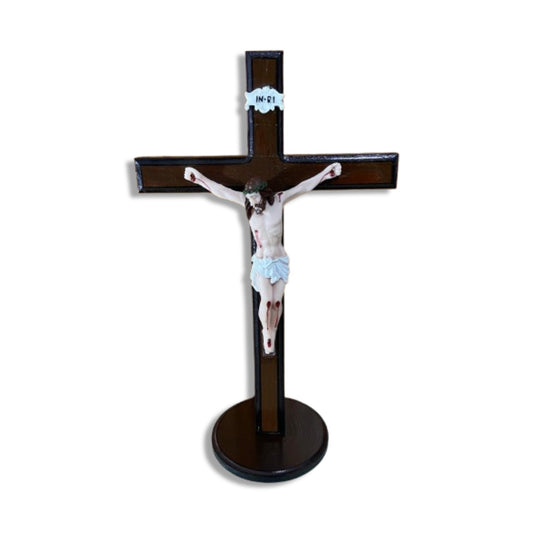 CRUCIFIXO MADEIRA DE MESA COM CRISTO DE RESINA NACIONAL  39,5CM (1 UNIDADE)
