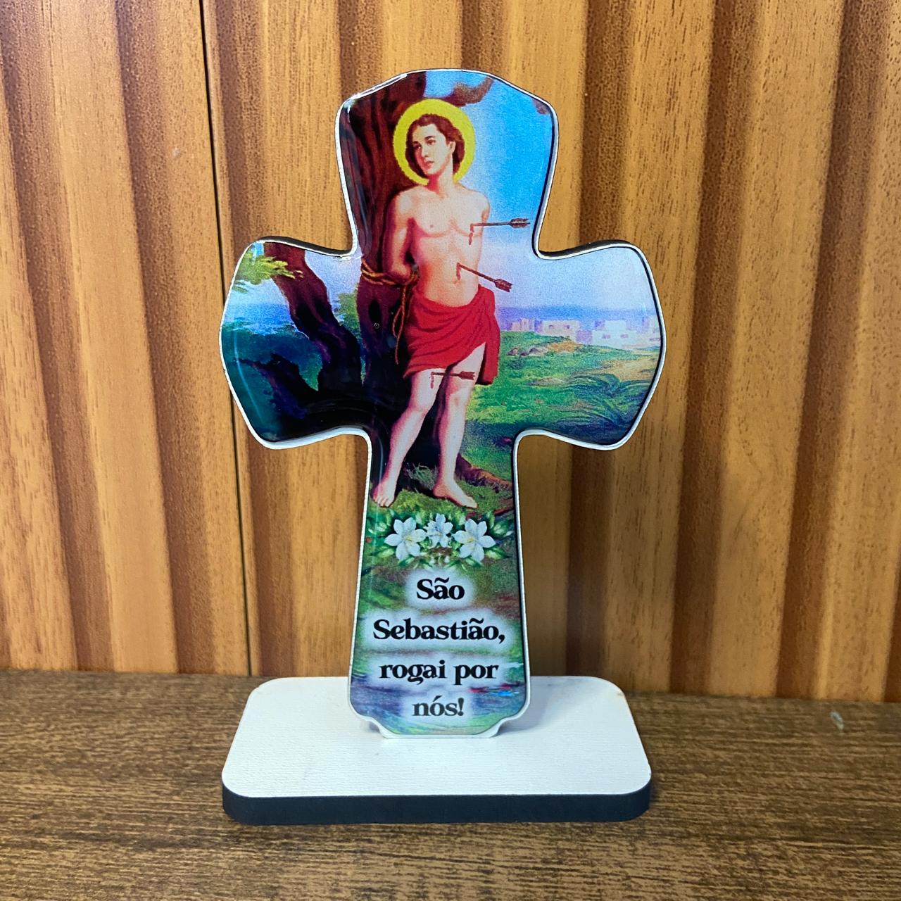 IMAGEM DE MESA MDF CRUZ RESINADA SÃO SEBASTIÃO (1 UNIDADE)