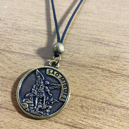 CORDÃO ENCERADO REGULÁVEL MEDALHA DE SÃO MIGUEL ARCANJO OURO VELHO (3 UNIDADES)