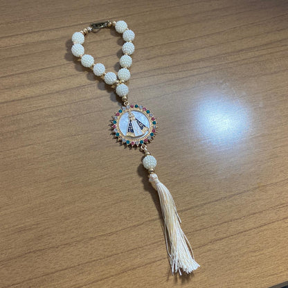 DEZENA PARA CARRO DOURADA NOSSA SENHORA APARECIDA MADREPÉROLA COM STRASS COLORIDO AMORA BRANCA 12MM (3 UNIDADES)