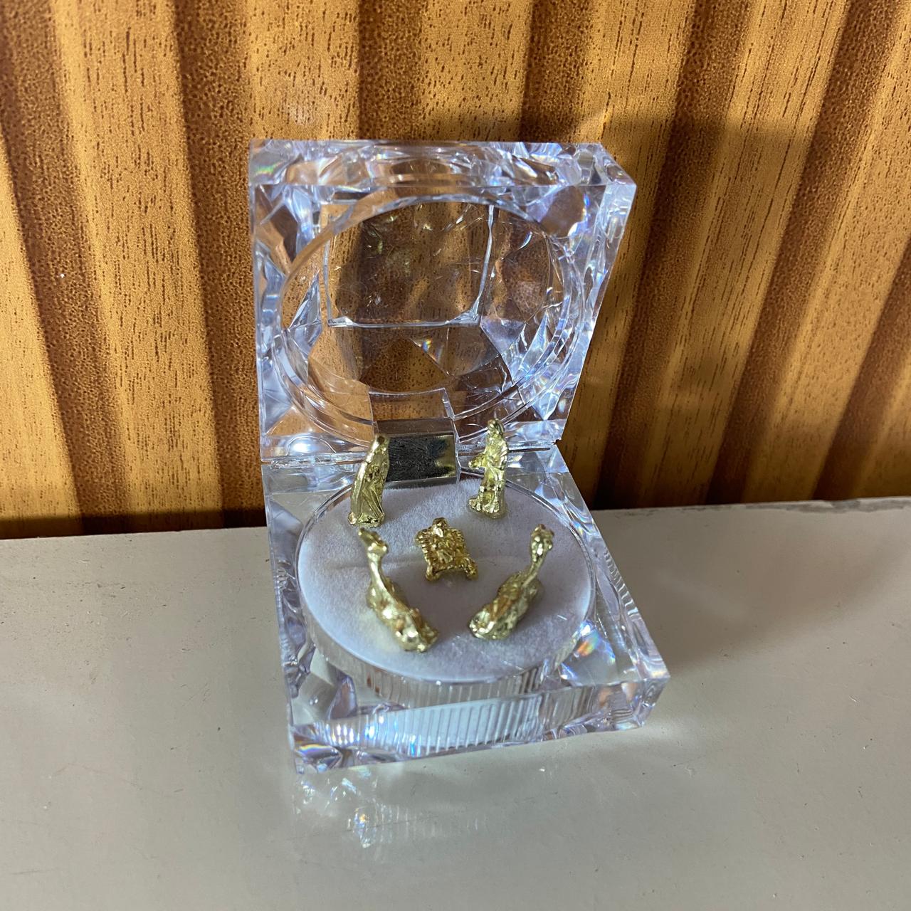 MINI PRESÉPIO ACRÍLICO NA CAIXINHA 04CM (1 UNIDADE)