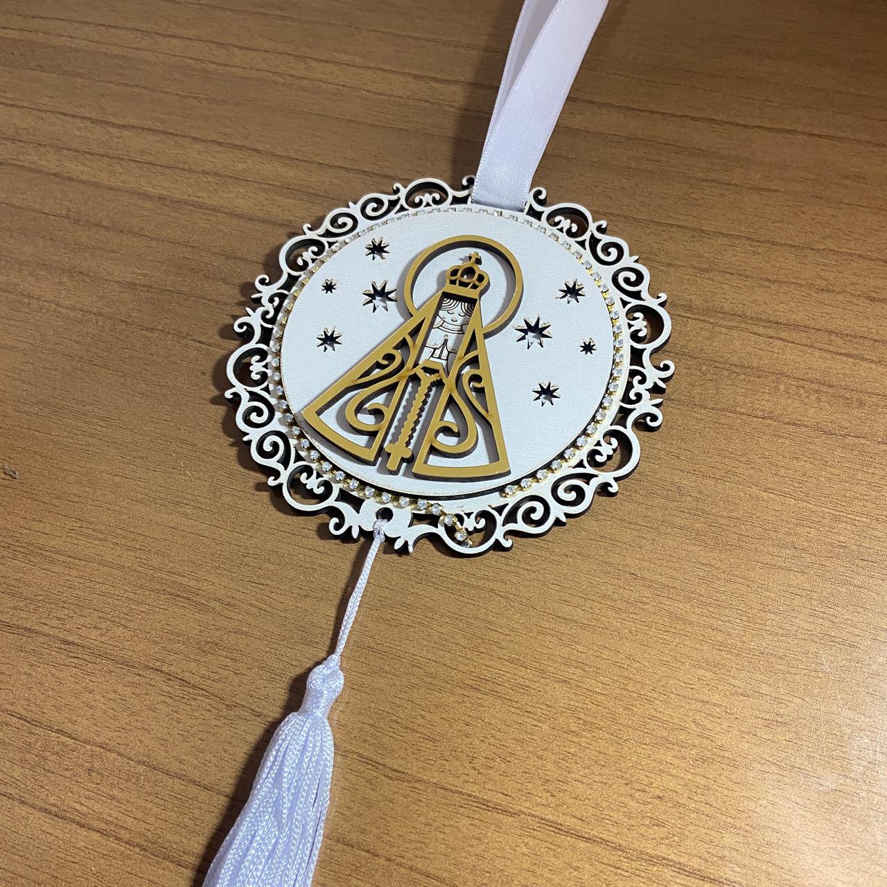 MANDALA BRANCA MDF NOSSA SENHORA APARECIDA EM RELEVO COM ACRÍLICO   (1 UNIDADE)