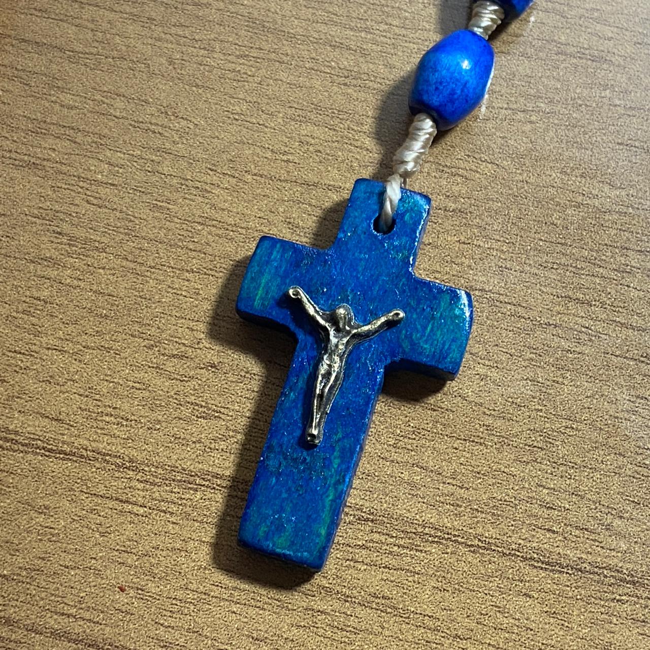 TERÇO DE MADEIRA AZUL NOSSA SENHORA DAS GRAÇAS 08MM (3 UNIDADES)