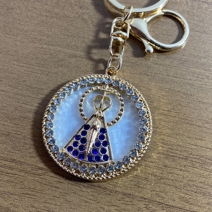 CHAVEIRO LUXO NOSSA SENHORA APARECIDA MADREPÉROLA COM STRASS MOD3 (6 UNIDADES)