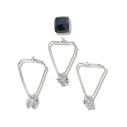 PULSEIRA PRATEADA NOSSA SENHORA APARECIDA MODELOS SORTIDOS COM STRASS (6 UNIDADES)