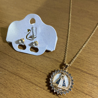 CORRENTE DOURADA COM BRINCO PONTA DE LUZ NOSSA SENHORA APARECIDA MOD 06  ( 1 UNIDADE)