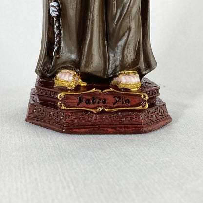 IMAGEM DE RESINA NACIONAL SANTO PADRE PIO 20CM (1 UNIDADE)