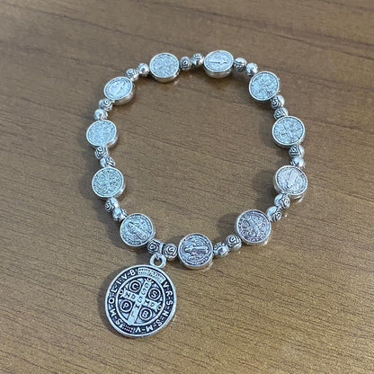 PULSEIRA MEDALHAS DECORADAS SÃO BENTO ( 6 UNIDADES)
