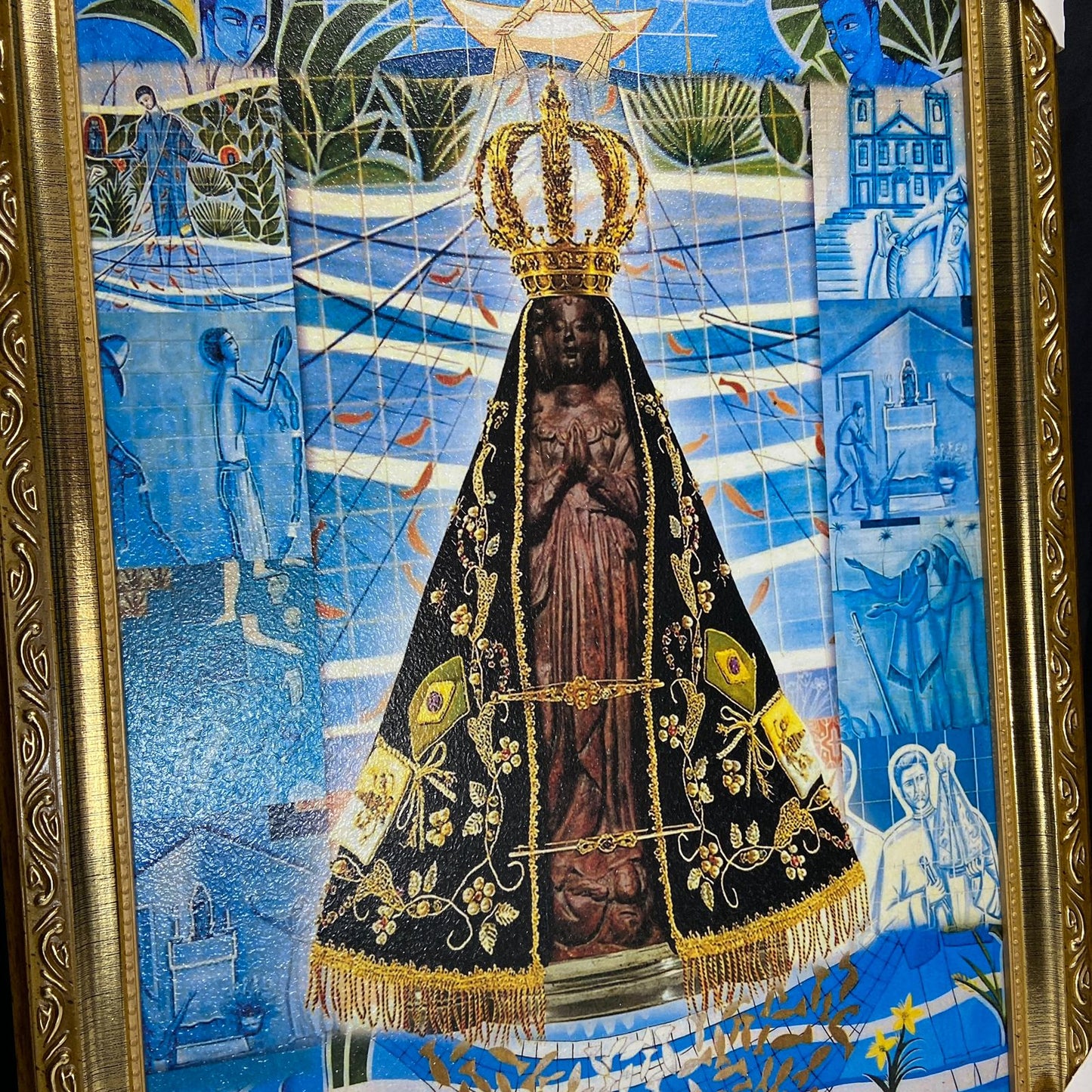 QUADRO COM MOLDURA RESINADO NOSSA SENHORA APARECIDA 45CMX35CM (1 UNIDADE)