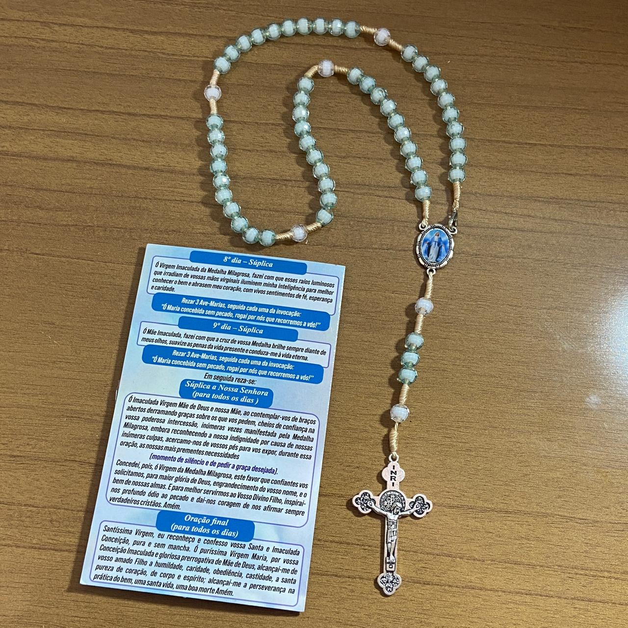 TERÇO ACRÍLICO AZUL COM FECHO NOSSA SENHORA DAS GRAÇAS 08MM (1 UNIDADE)