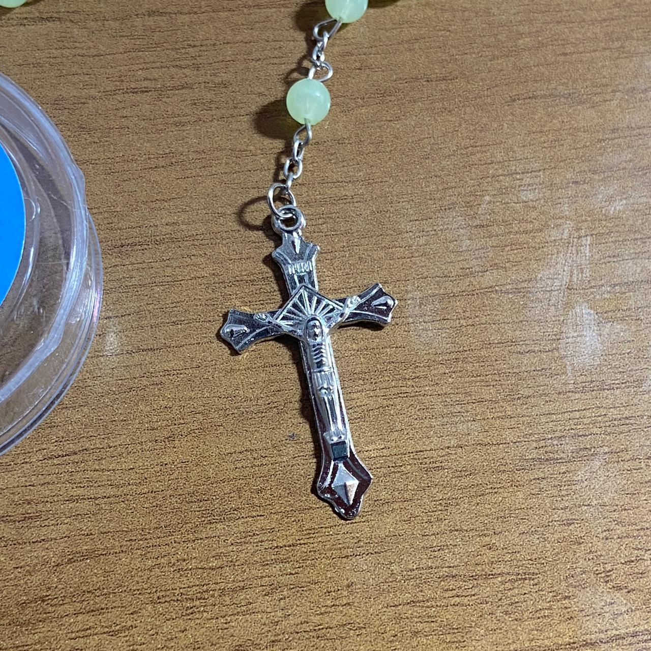 TERÇO FLUORESCENTE NOSSA SENHORA APARECIDA E SÃO CRISTOVÂO 6MM (6 UNIDADES)