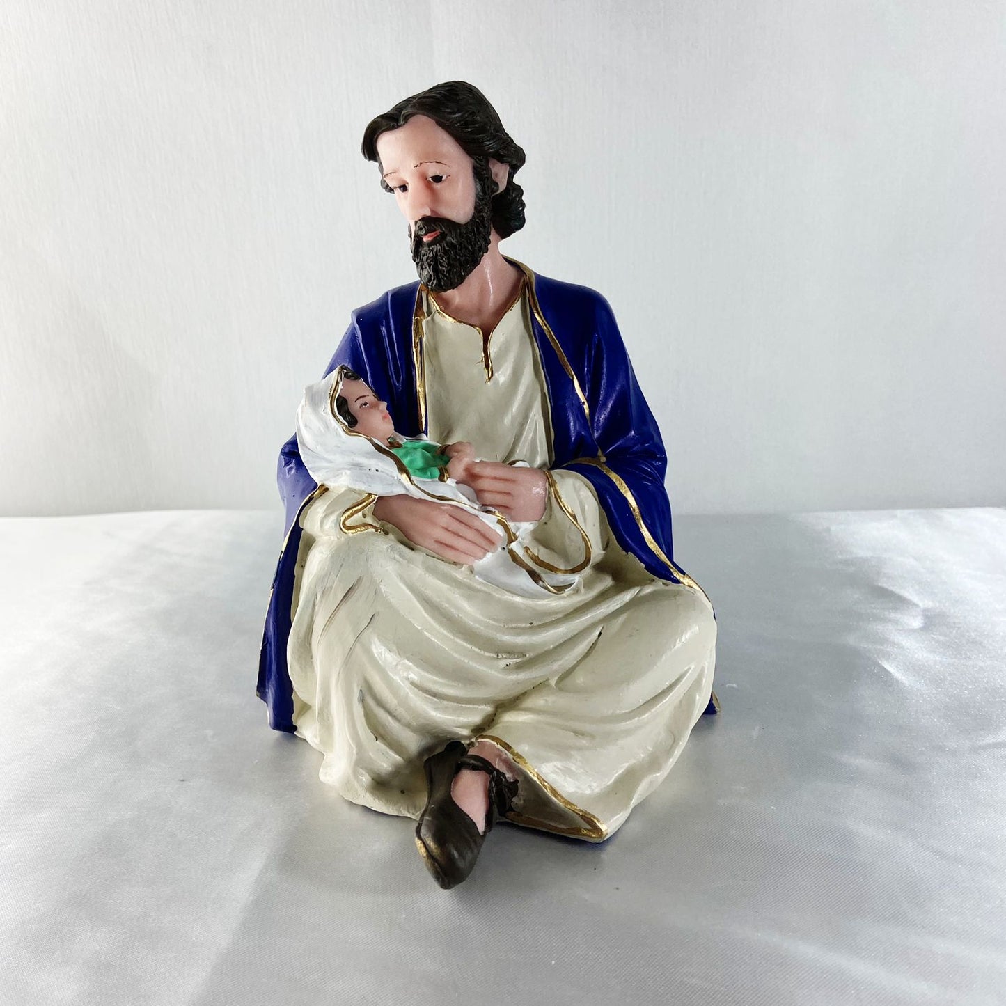 IMAGEM DE RESINA NACIONAL SÃO JOSÉ AFETUOSO SENTADO 19CM (1 UNIDADE)
