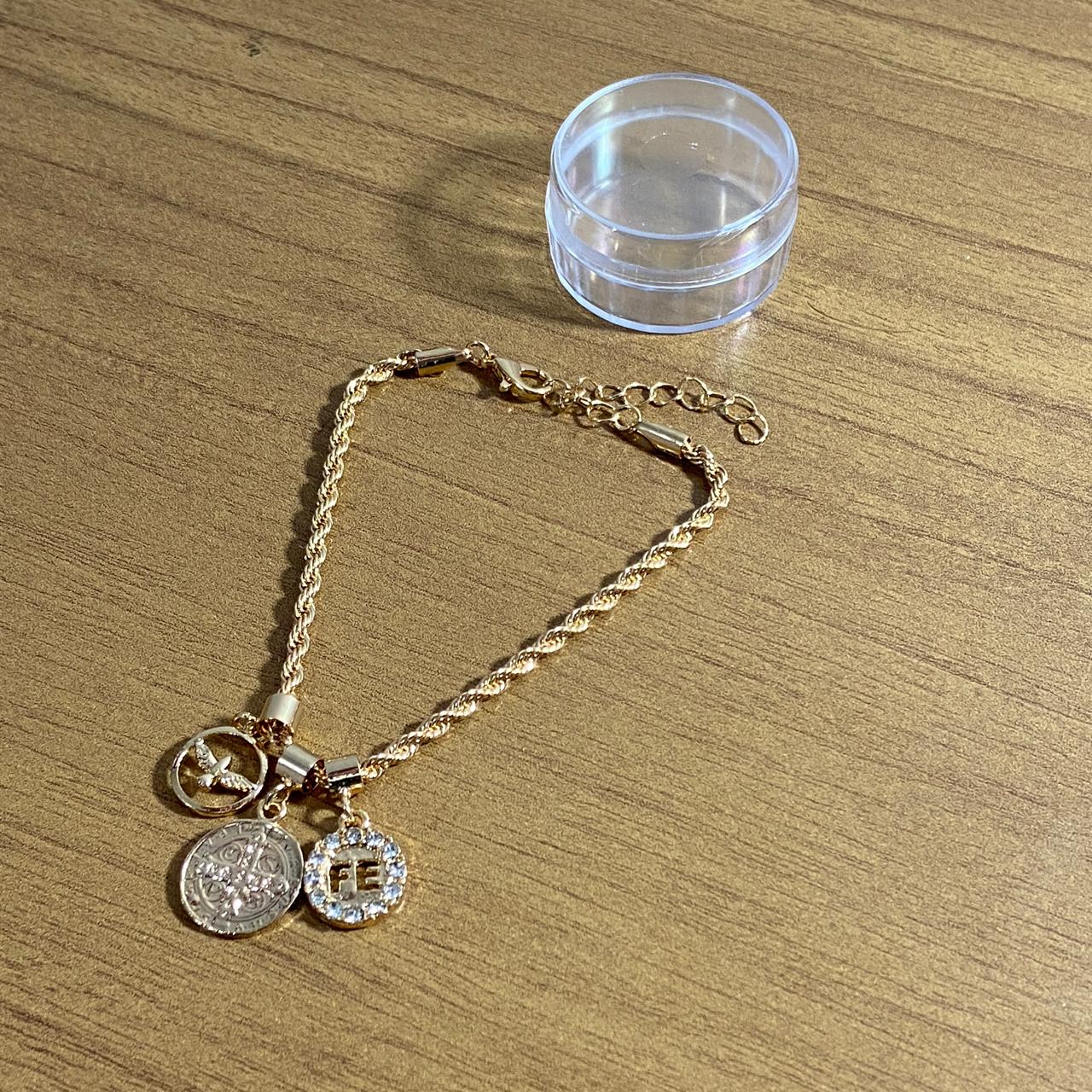 PULSEIRA DOURADA MEDALHA SAO BENTO E FÉ  (6 UNIDADES)