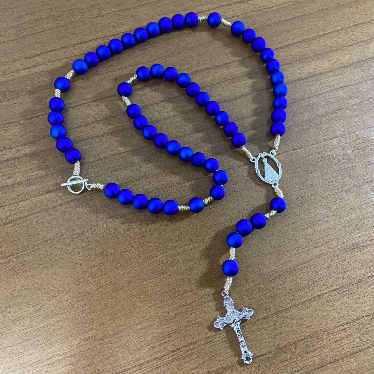 TERÇO PÉROLA AZUL NOSSA SENHORA APARECIDA 10MM  ( 6 UNIDADES)