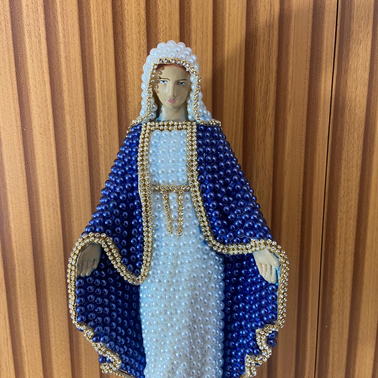 IMAGEM DE GESSO NOSSA SENHORA DAS GRAÇAS PEROLADA COM STRASS 30,5CM (1 UNIDADE)