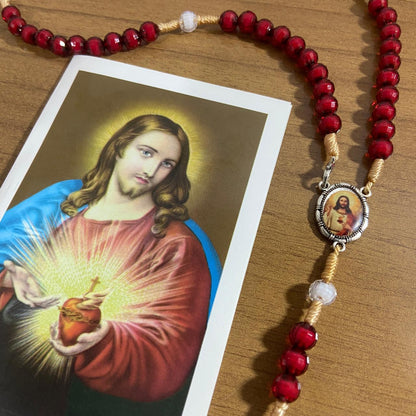 TERÇO ACRÍLICO VINHO COM FECHO SAGRADO CORAÇÃO DE JESUS 08MM (1 UNIDADE)